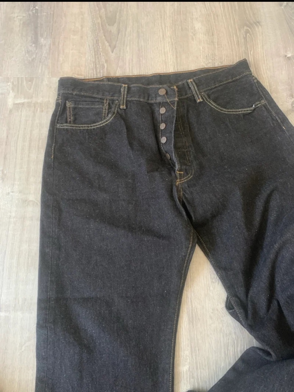 Levi's Black Relaxed Fit Men's Jeans with Button Fly